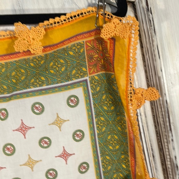 Elegant Multicolor Scarf with Embroidered Fringe - Picture 4 of 5